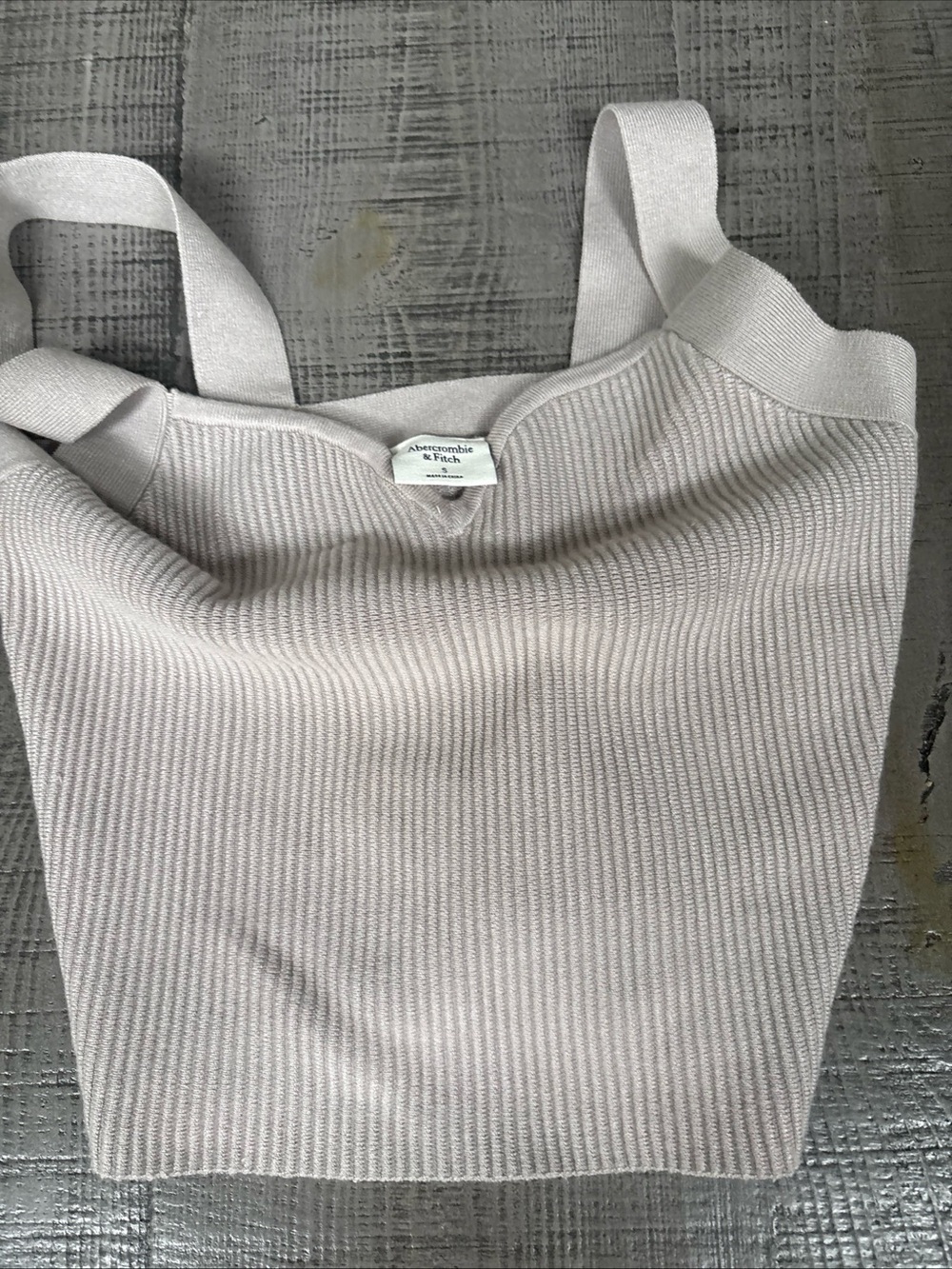 Abercrombie & Fitch Light Cream Ribbed V-Neck Tank Sweater& shein tank